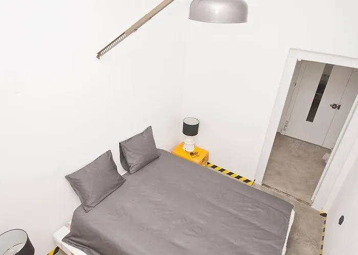 Loft Lot Pszczoly Apartman *